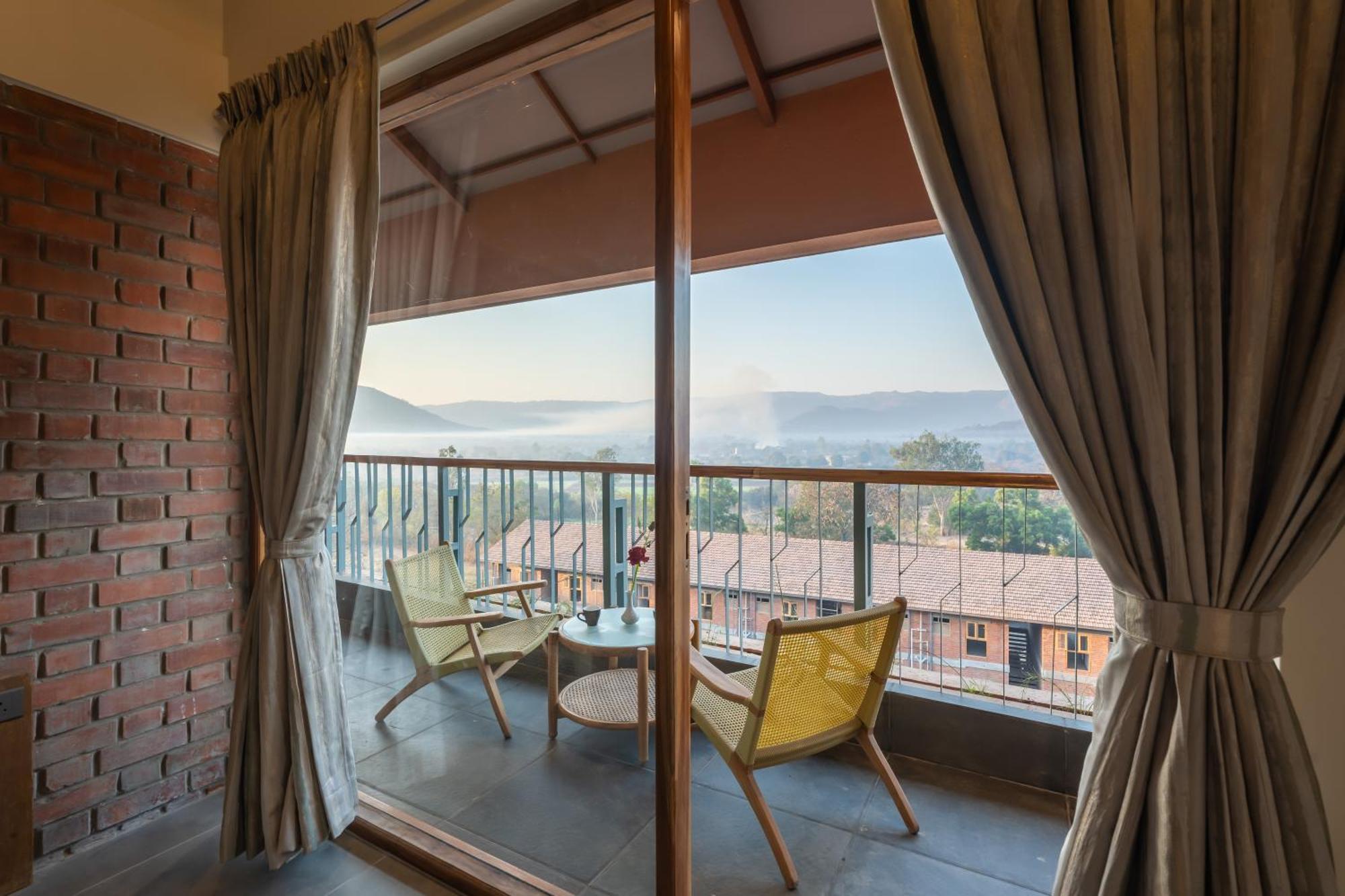 The Foresta Resort ,Mulshi Paud Extérieur photo