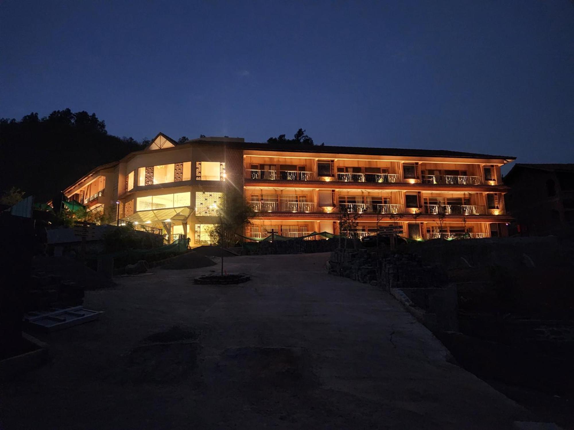 The Foresta Resort ,Mulshi Paud Extérieur photo